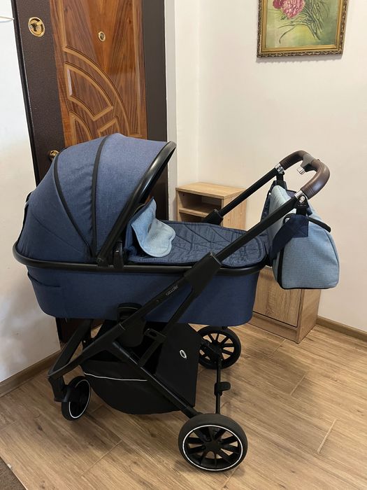 Продам коляску 2в1.