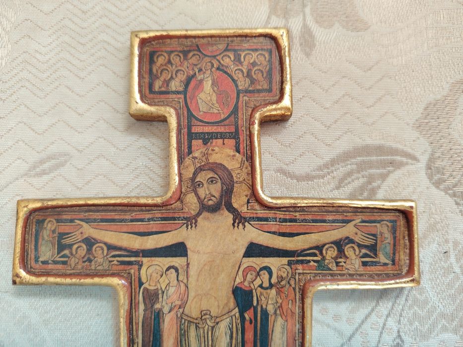 Quadro Religioso em Forma de Cruz