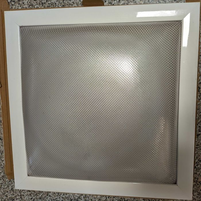 Candeeiro de Teto Quadrado com Lampada Fluorescente de 32w