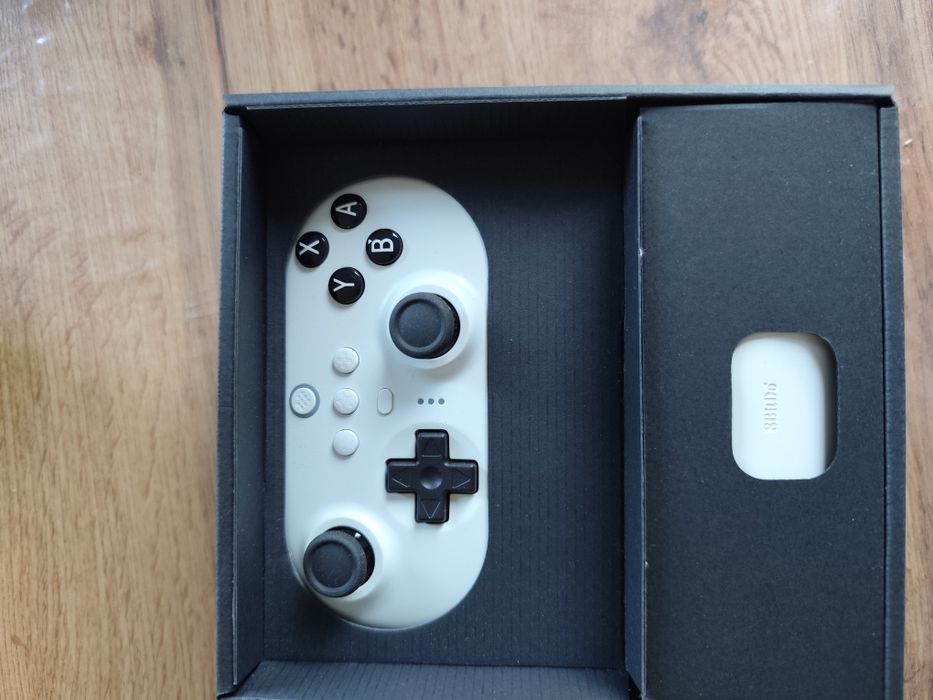 8BitDo Ultimate Bluetooth Controller