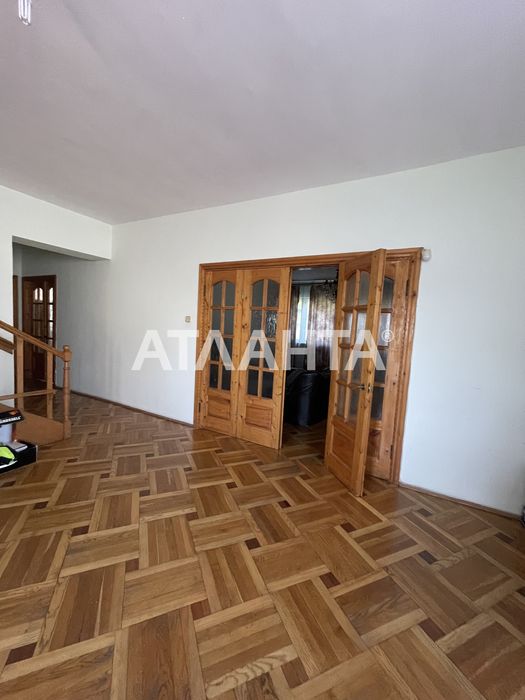 Продаж капітального будинку з виглядом на озеро Соснівка Львів!