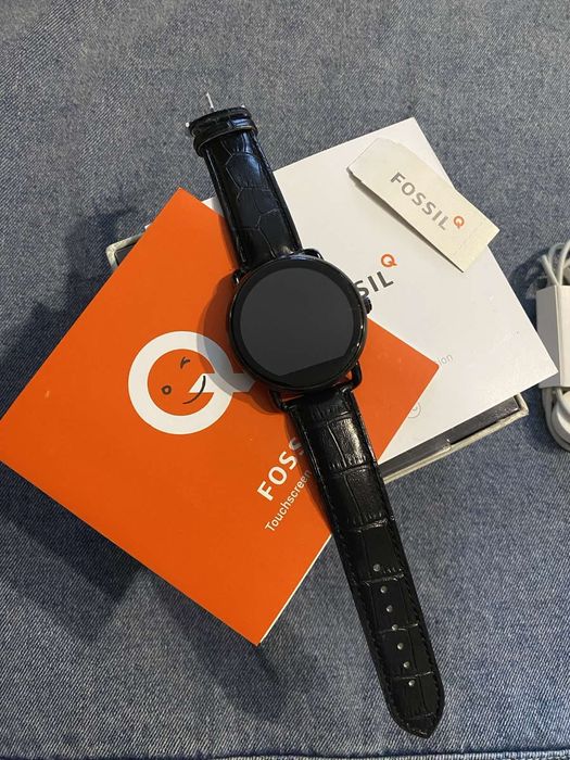 Смарт-часы Fossil FTW2103 смарт-годинник