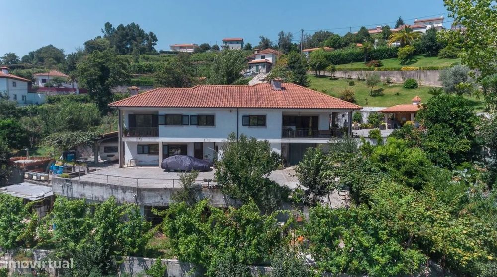 Quinta com vinha e Produção de vinhos em Freixo de Baixo Amarante