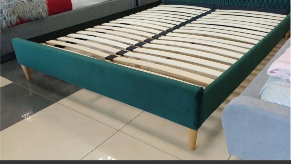 Нове двоспальне ліжко з матрацом – зелений оксамит, м. Коростень