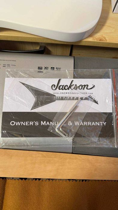 Електрогітара  Jackson JS11 Dinky Ah White