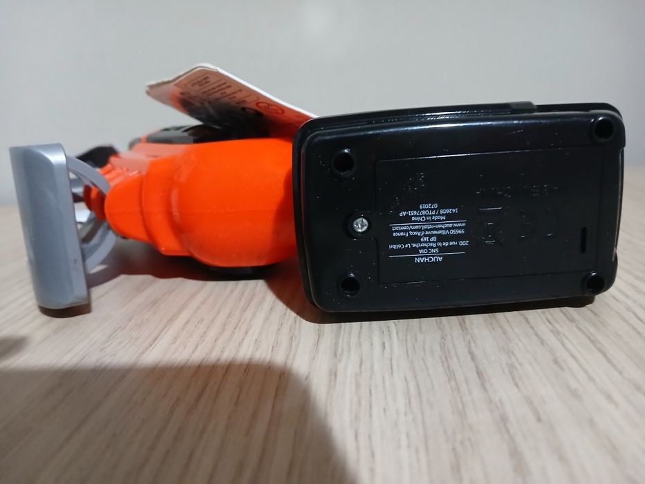 Іграшка на батарейках