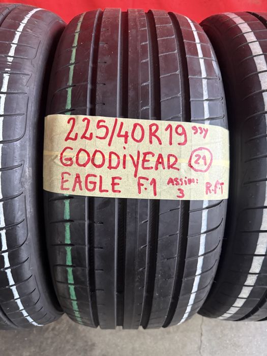 Pneus RFT 225/40/19 + 255/35/19 Goodiyear impecaveis