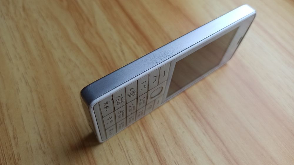 Телефон кнопочный на 2 сим карты Nokia 515