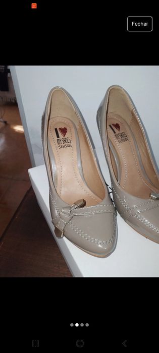 Sapato castanho claro