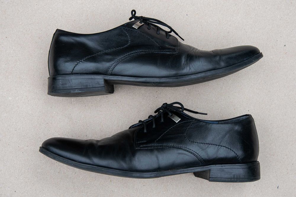 Eleganckie buty męskie do garnituru, stan bardzo dobry