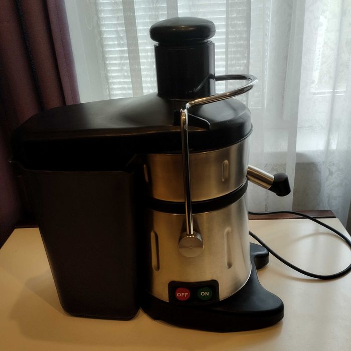 Соковыжималка профессиональная, фрешница FROSTY JC-900