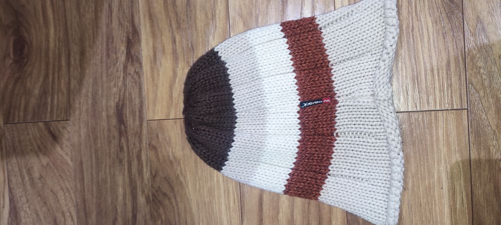 Nowa ładna czapka rozm S -M