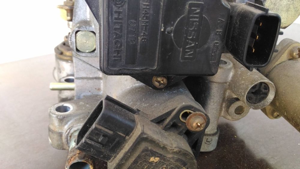 Corpo admissão sensor massa ar Nissan Almera N15 ( Borboleta )