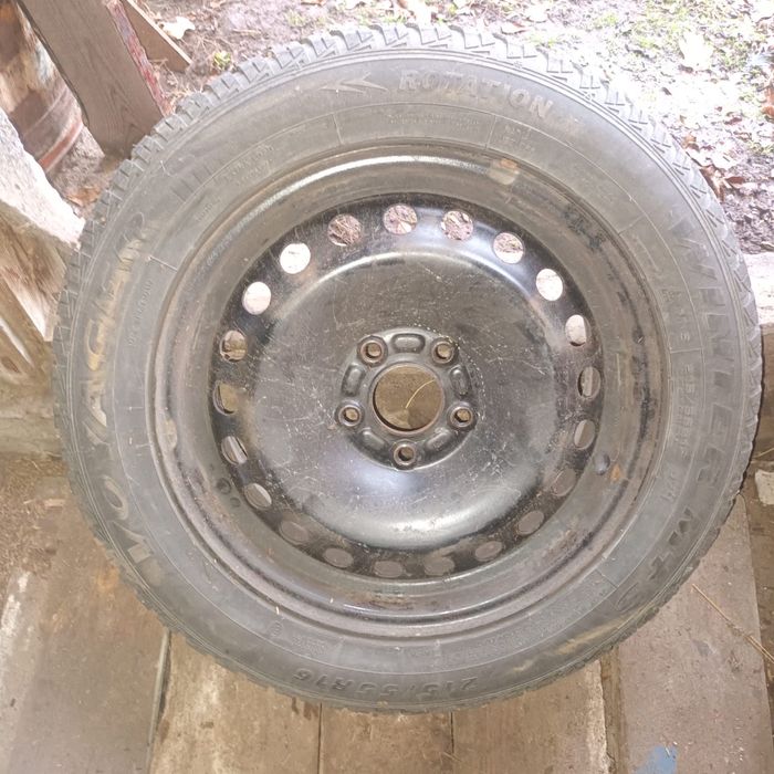 Opony zimowe 215/55/16 5x108