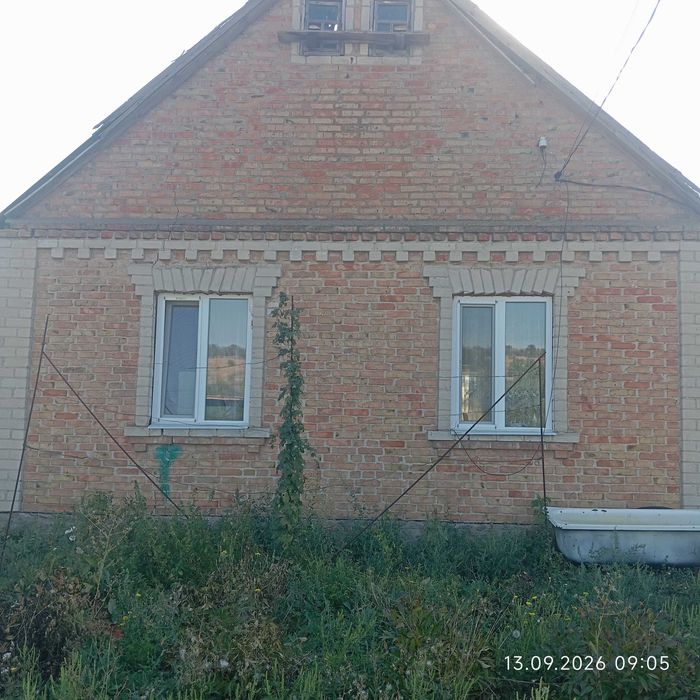 Продаж будинку в селі