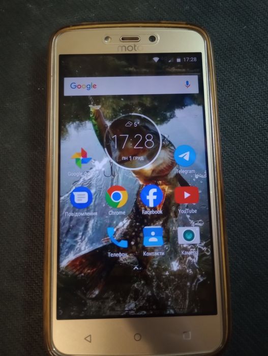 Моторола С Plus (xt 1723)