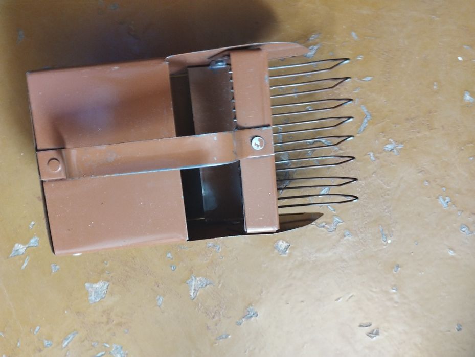 Комбайн для збора ягод