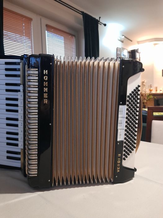 Sprzedam akordeon HOHNER VERDI II