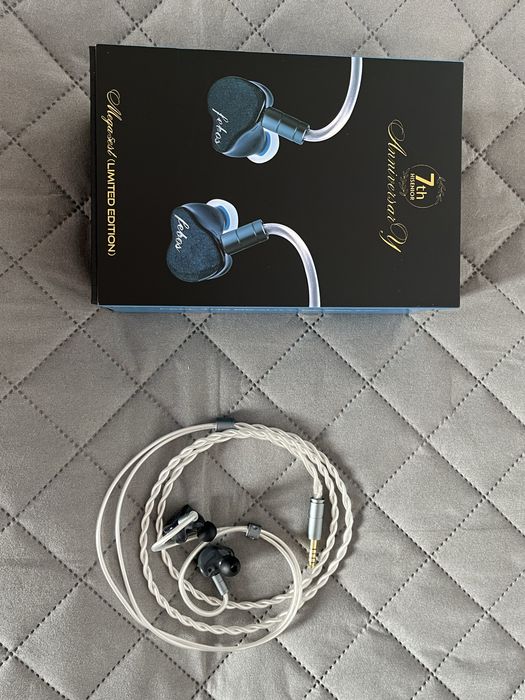Hisenior Mega5-EST 7th Anniversary Limited Edition IEM
