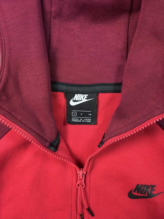 Bluza Nike S Czerwona Tech Fleece Rozpinana Swoosh Drill Kaptur