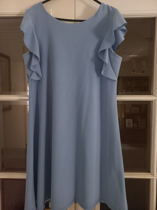 Vestido de verão  M/L ótimo estado. Azul  claro