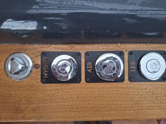 Jacuzzi 5-osobowe – relaks premium u Ciebie w ogrodzie!