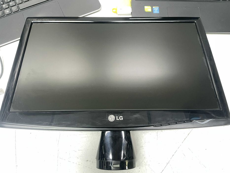 Монитор 19" LG Flatron W1942 на запчасти (матрица экран 19)