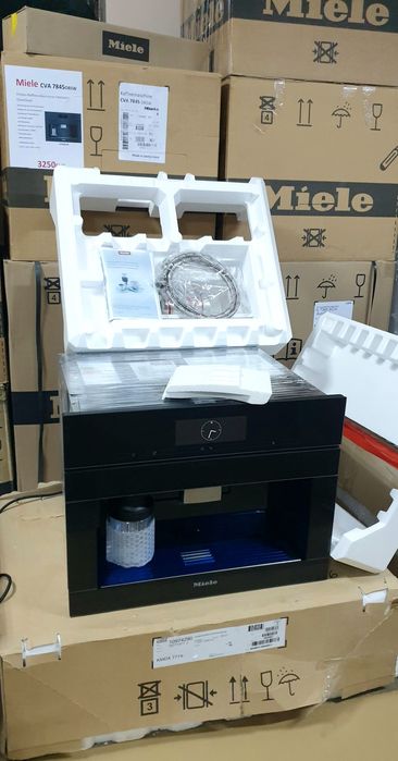 Кофемашина  Miele CVA 7845 /3200€кофеварка три  разных вид кофе в зёрн