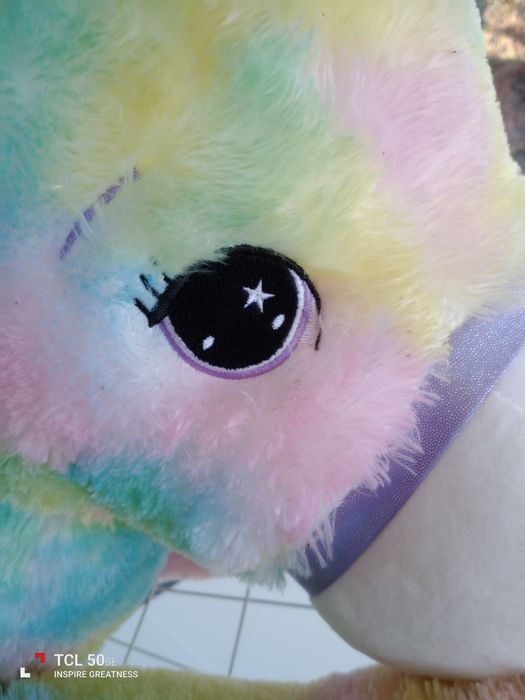 Peluche unicórnio gigante em bom estado.