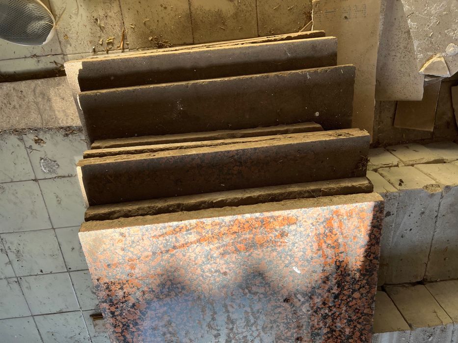 Продам б/в гранітні плити для будинку, дачі