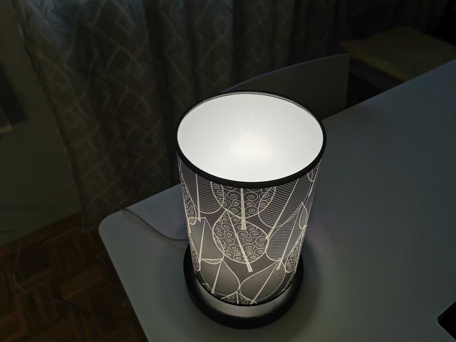 Piękny abażur lampka