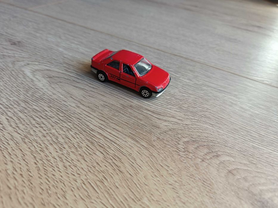 Majorette Peugeot 405 MI 16 1/64