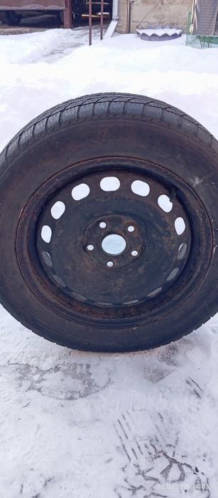 Автомабильная шина і диск б/у 205/60R16  на запаску