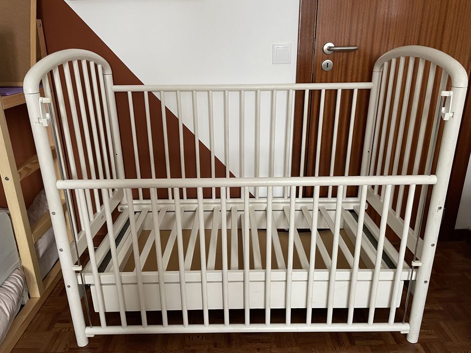 Cama de grades /berço - Sobrinca