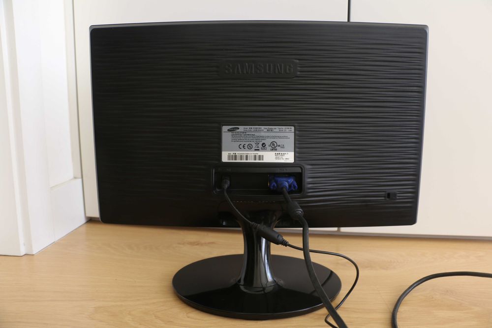 SAMSUNG 19'' Monitor424542873269708801