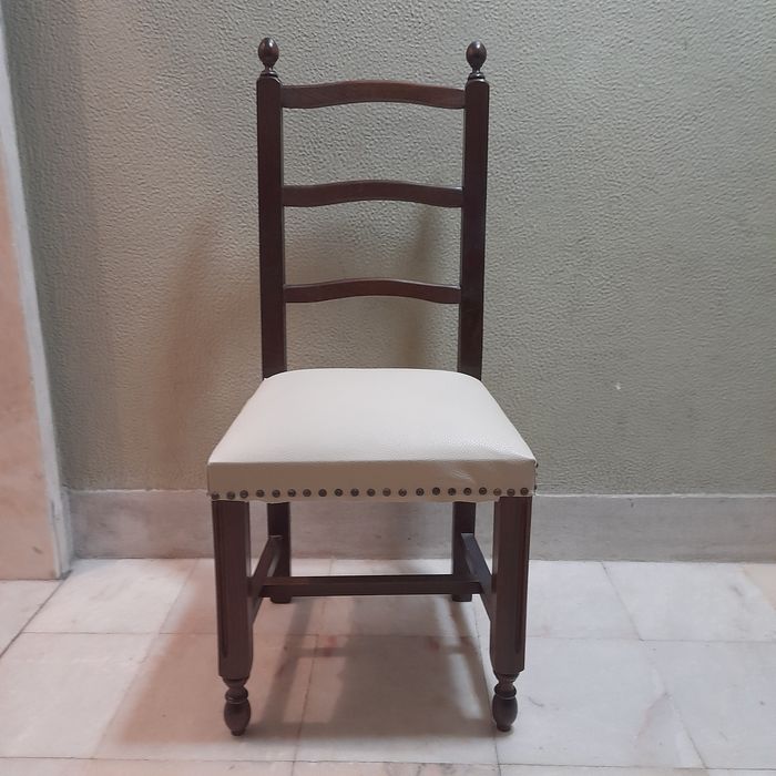 Cadeiras e bancos64585128465539122