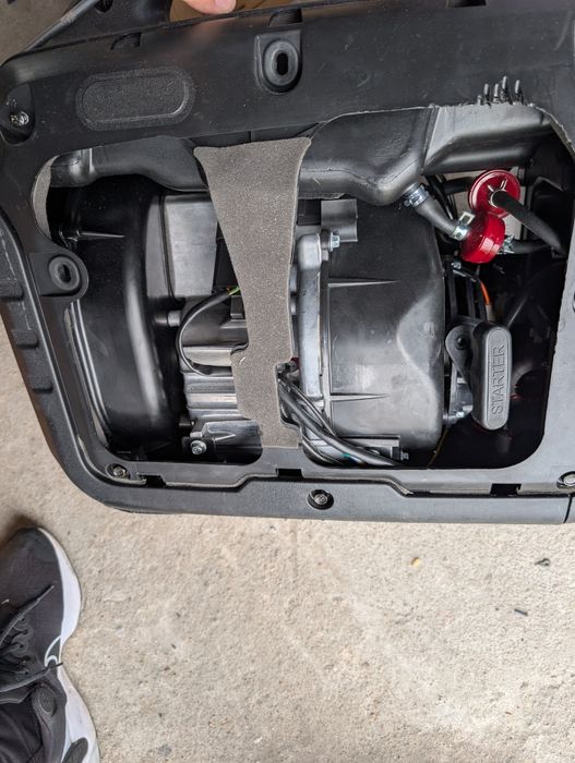 MXR3500 cichy agregat prądotwórczy inwerterowy MaXpeedingrods uszkodzony