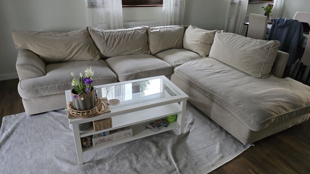 Sofa narożnikowa beżowa