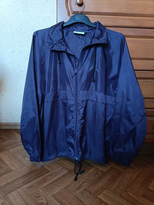 Ветровка / дождевик