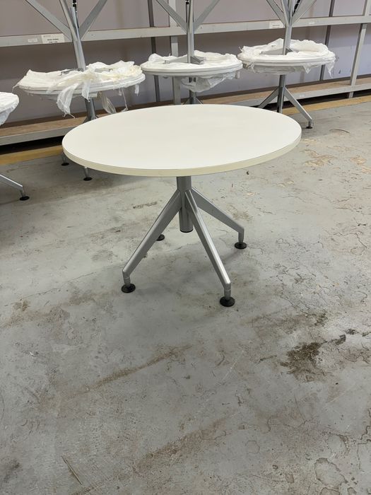 Stół owalny,okrągly,uzywany,poleasingowy