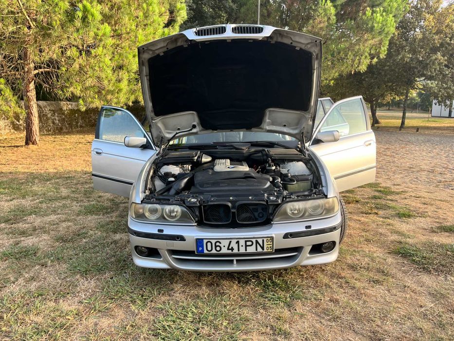 BMW 525d Touring E39 (05/2000) – Nacional | Pele | Teto de Abrir | IUC Antigo