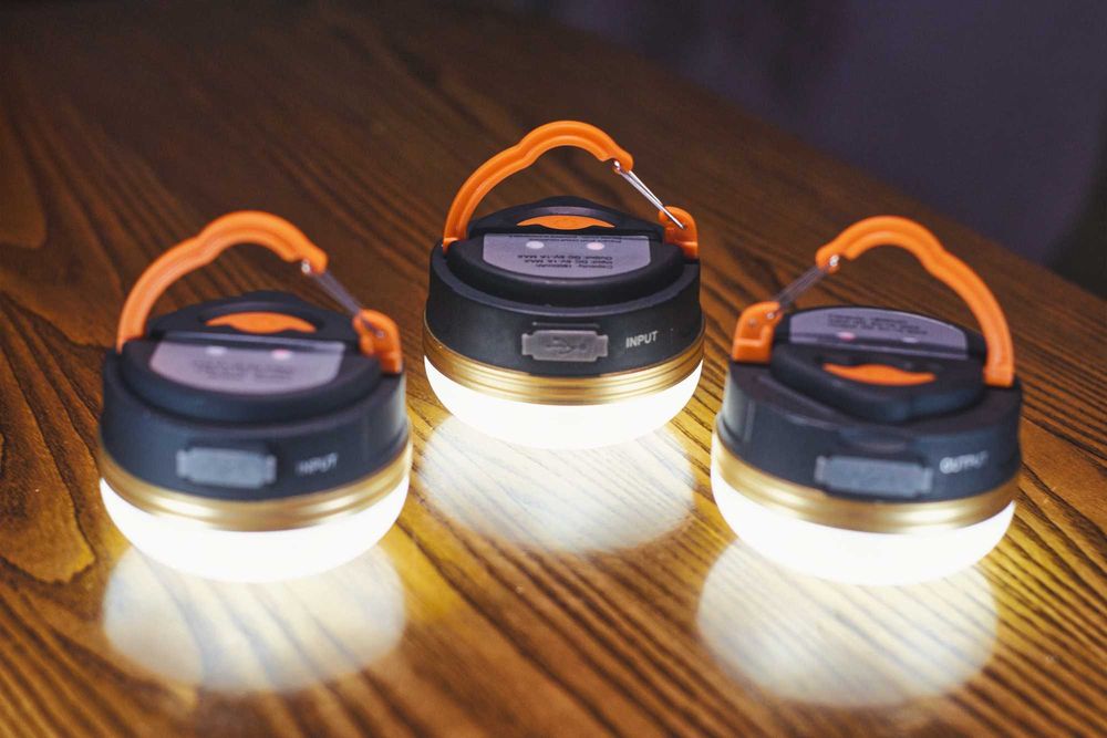 Кемпінговий, кімнатний ліхтар: автономність 6+ годин, режим powerbank