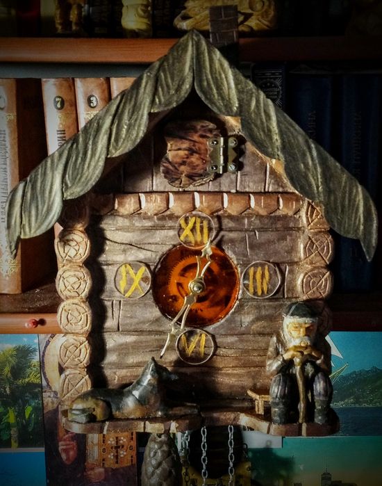 Часы с кукушкой в ассортименте