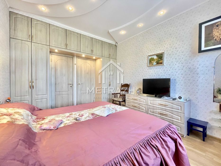 Продам Элитная 3-ком кв 94 м²в современном  новострое ЖК Грековская 5