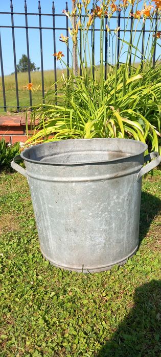 Duży cynkowany garnek donica do dekoracji