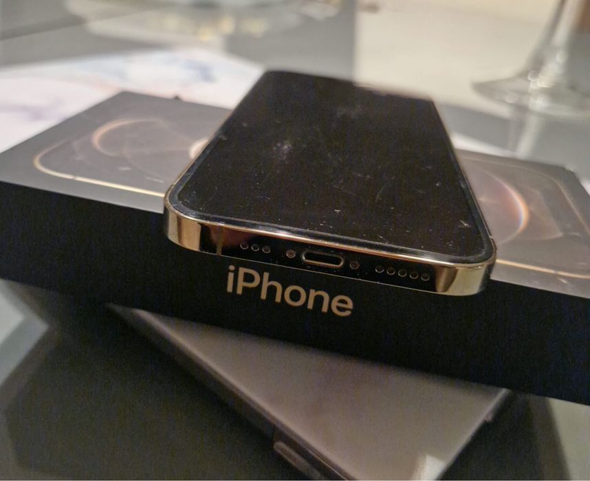 Smartfon Apple IPhone 12 pro 128 gb zloty