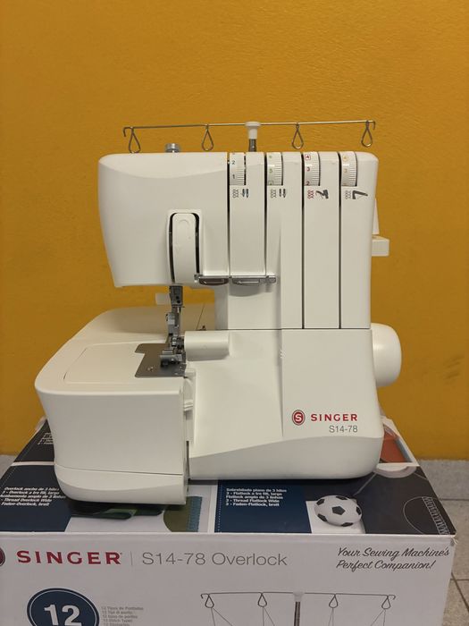 MÁQUINA DE COSTURA  overlock singer S14-78