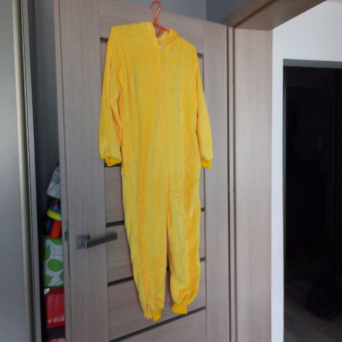 Strój karnawałowy piżama Pikachu r.134/140