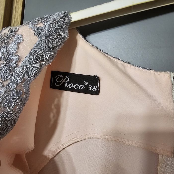 Sukienka koronka łososiowa