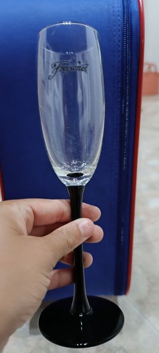 2 Copos de Vidro Casal Garcia e Freixenet